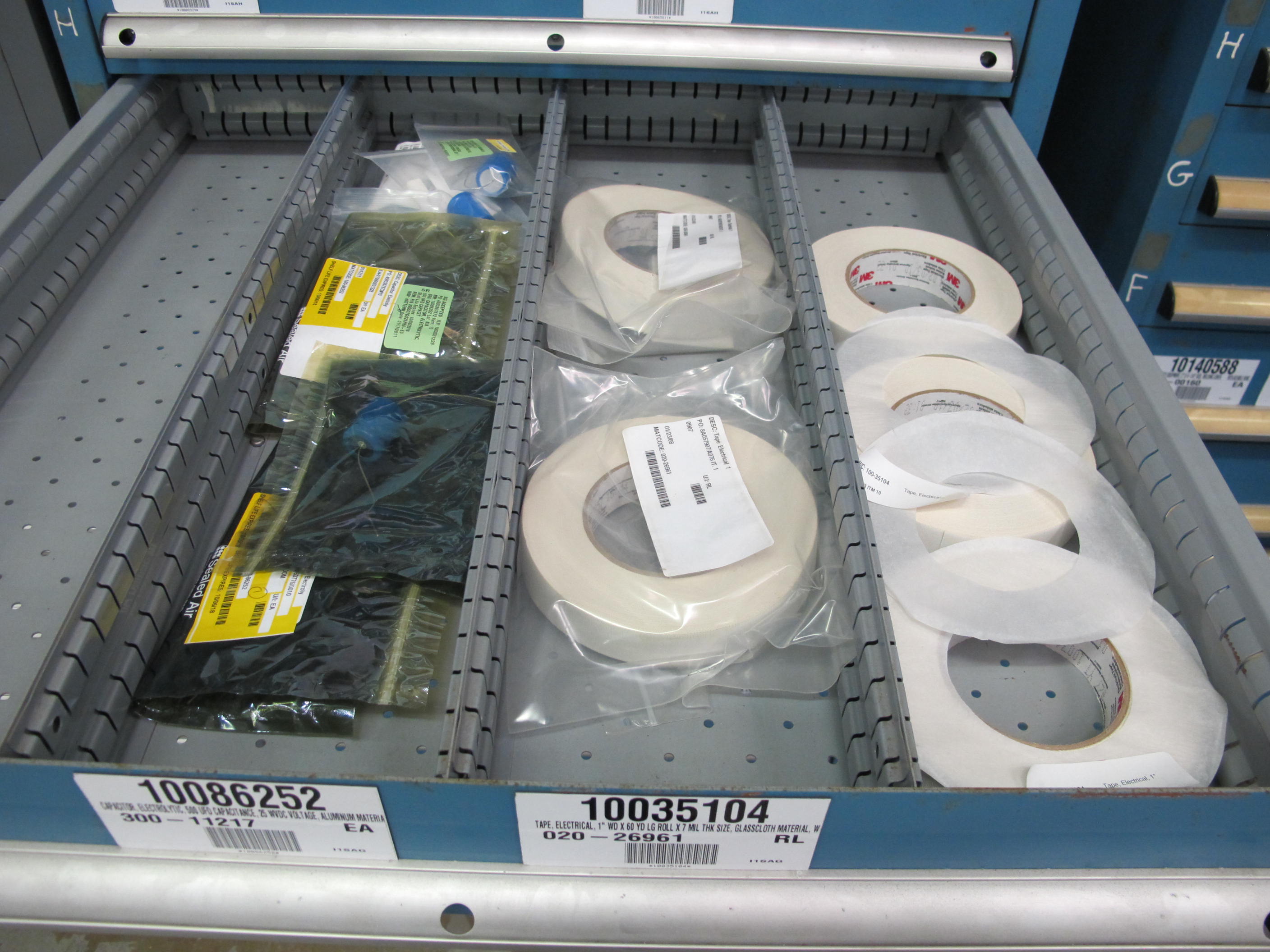 LISTA HEAVY DUTY 10-DRAWER PARTS CABINET W/ CONTENTS (W-44) LOADING & HANDLING FEE $25-